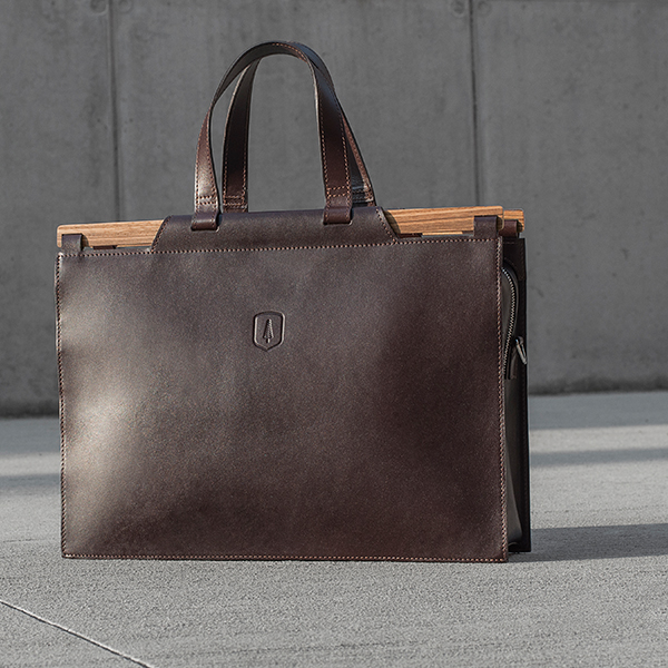 Ručně vyráběná exkluzivní pánská taška z pravé kůže Lineari Handbag